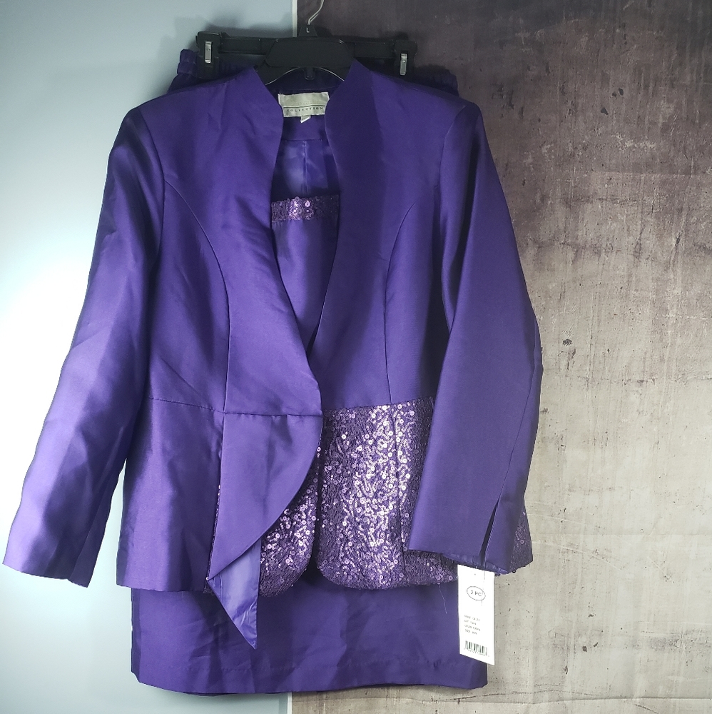 Beautiful 2 pc woman church suit